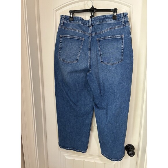 Talbots Women’s Wide Leg Crop Jeans High Rise Sz 14 Medium Wash Denim - Picture 2 of 2